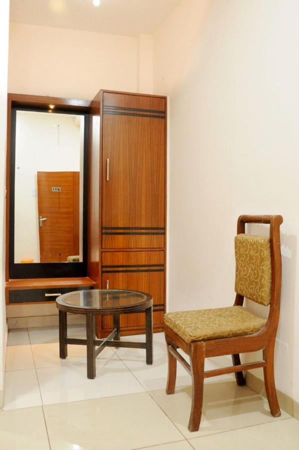 Hotel Kirandeep Agra Agra  Exteriör bild